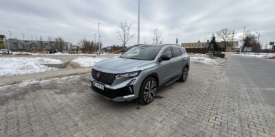 Renault Espace 7os Iconic 4Control full hybrid E-Tech 200 długi dystans