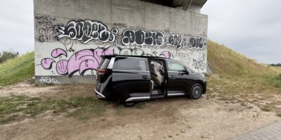 Denza D9 DM-i AWD